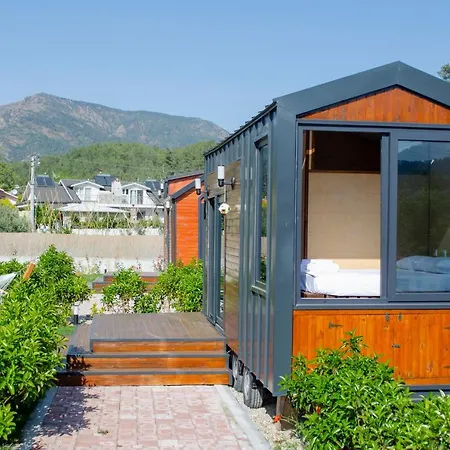 Kleva Houses 公寓式酒店 费特希耶